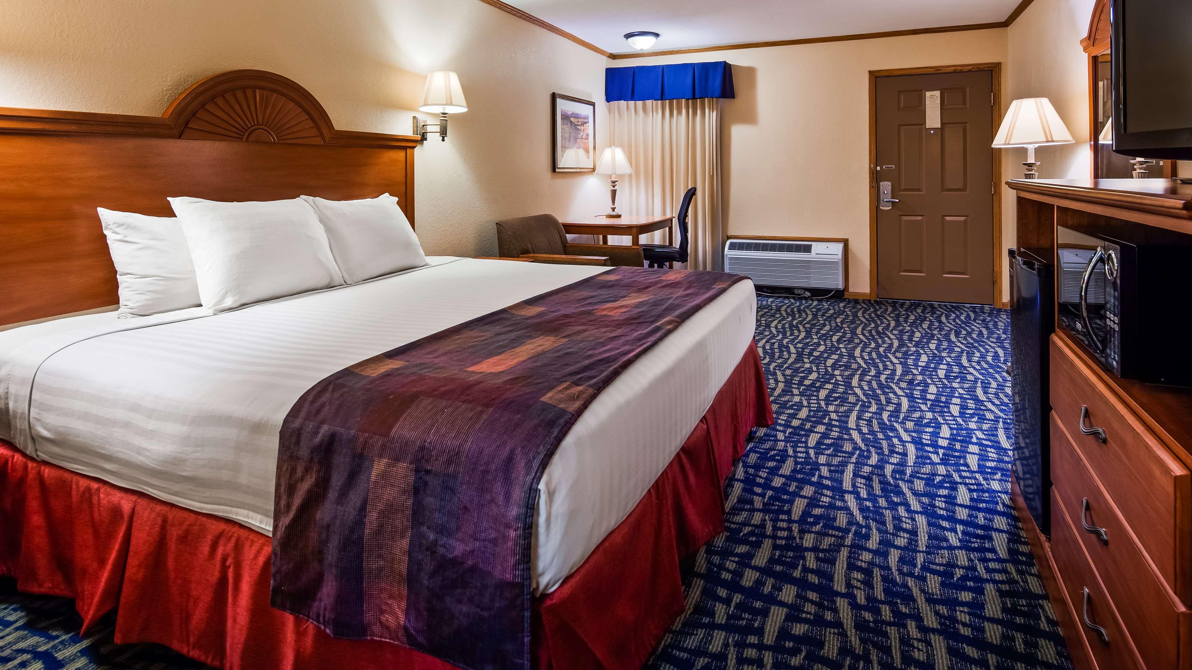 Surestay By Best Western Kansas City Country Inn North Екстер'єр фото